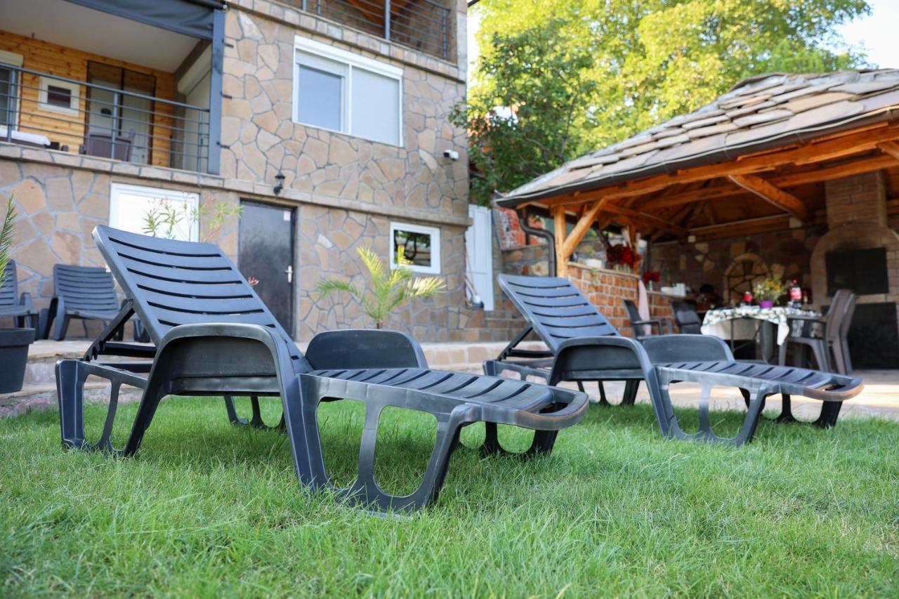 Vila Nemir Zavojsko Jezero Pirot Exteriör bild